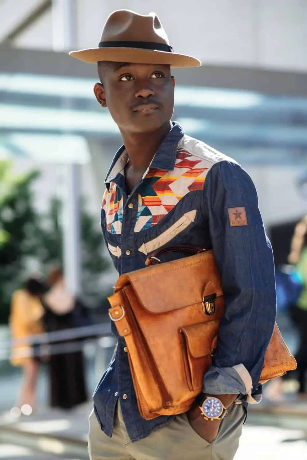 Should All Men Wear Handbags The Fashion Tag Blog